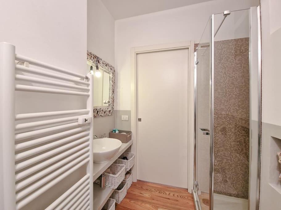 Apartament Charme On The River - City Center Werona Zewnętrze zdjęcie