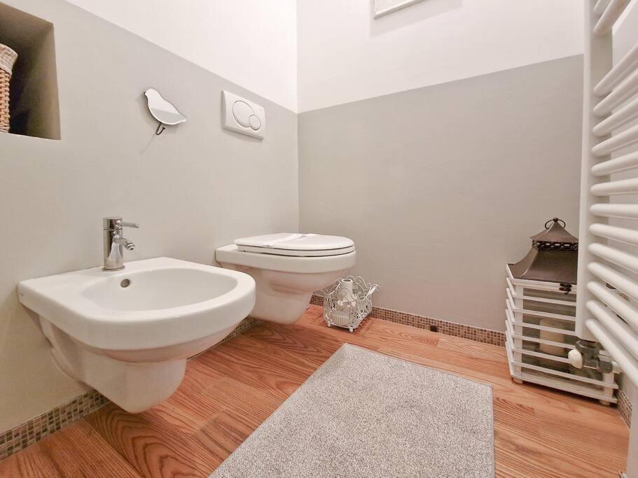 Apartament Charme On The River - City Center Werona Zewnętrze zdjęcie